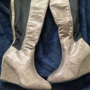 NEW Wide Calf 9W Wedge Boots
